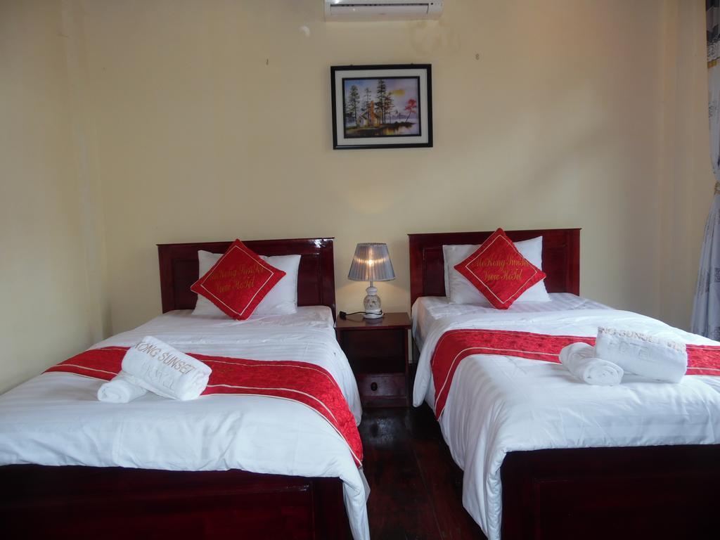 Mekong Sunset View Hotel Луанг Прабанг Стая снимка