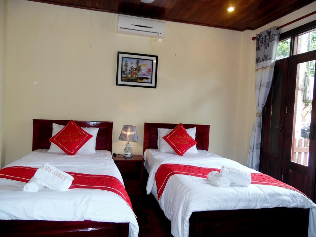 Mekong Sunset View Hotel Луанг Прабанг Стая снимка