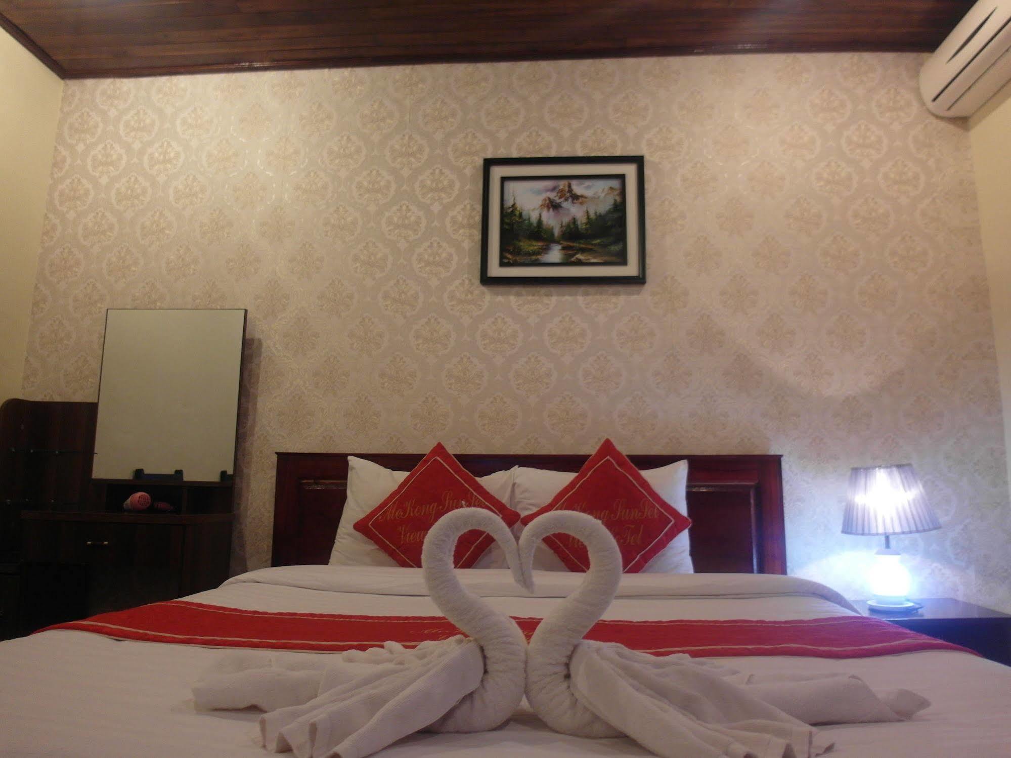 Mekong Sunset View Hotel Луанг Прабанг Екстериор снимка