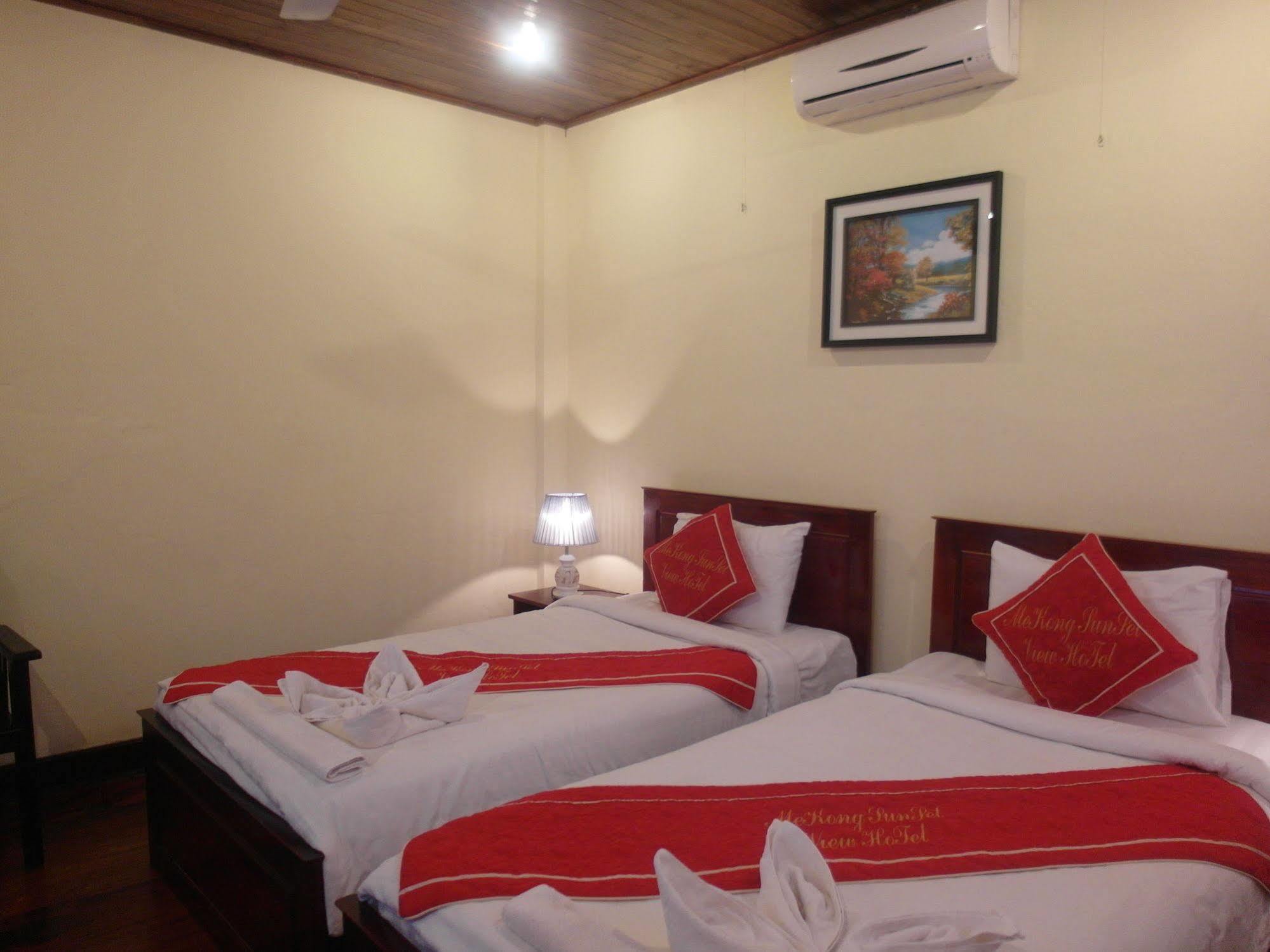 Mekong Sunset View Hotel Луанг Прабанг Екстериор снимка