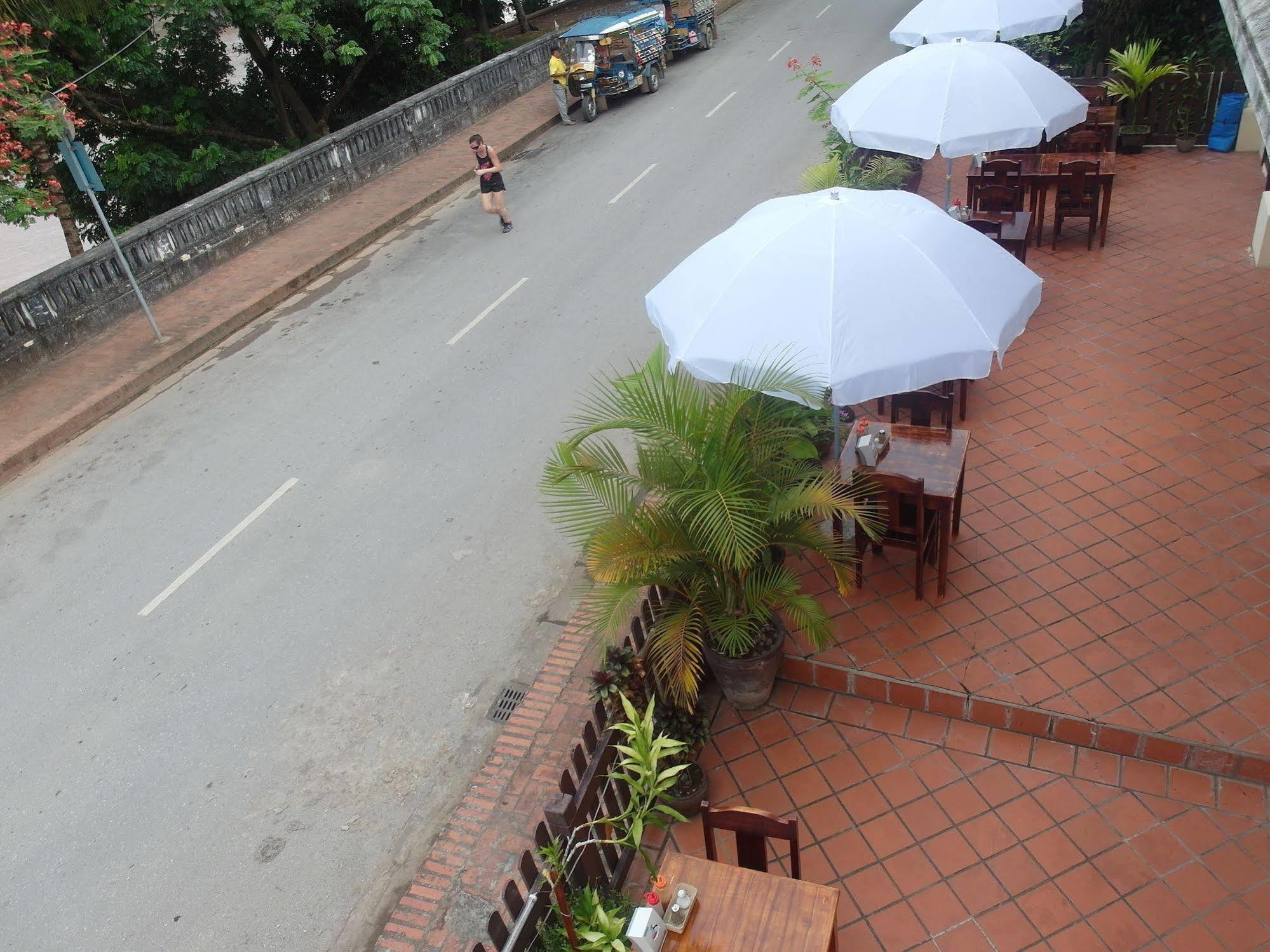 Mekong Sunset View Hotel Луанг Прабанг Екстериор снимка